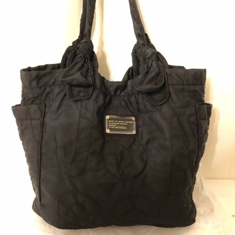 👛 MARC by MARC JACOBS 👛 quilted black nylon tote